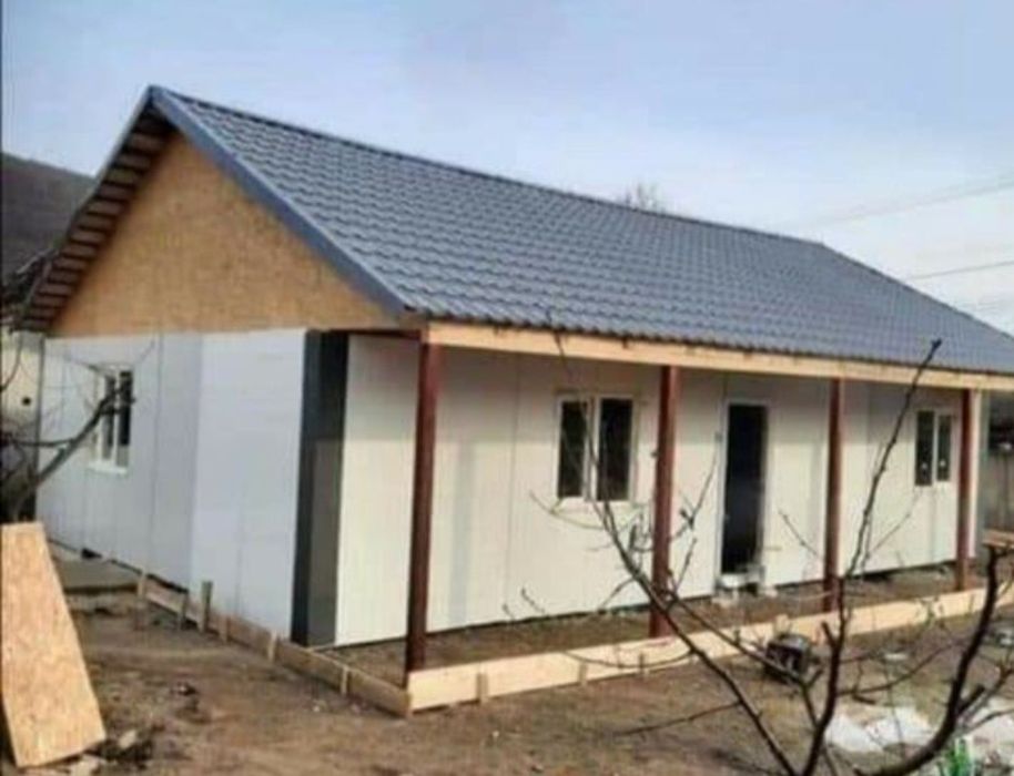 Vand case din panouri sandwich sau lemn