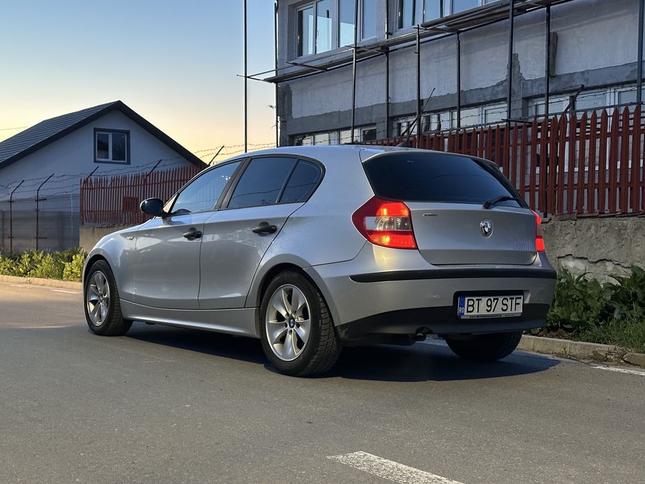 Vand / schimb Bmw seria 1 2.0d 6 trepte stare foarte buna