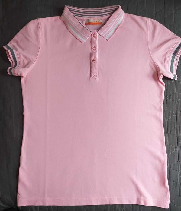 Чисто нови униформени блузи