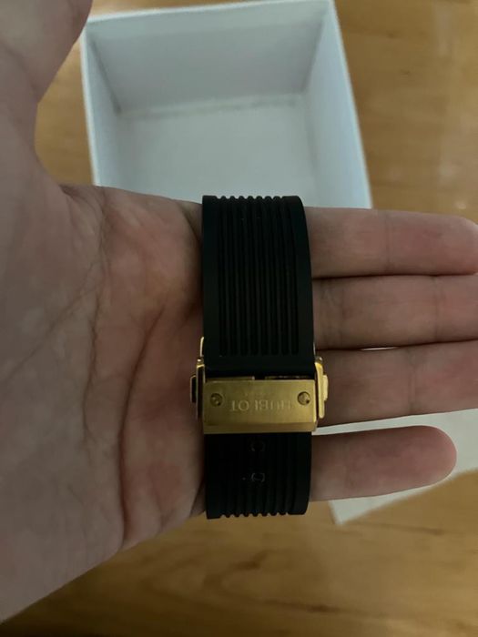 hublot geneve часы