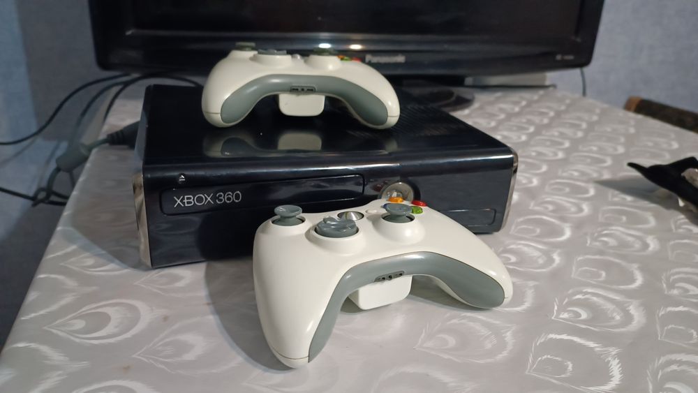 Xbox 360 slim, по доступной цене