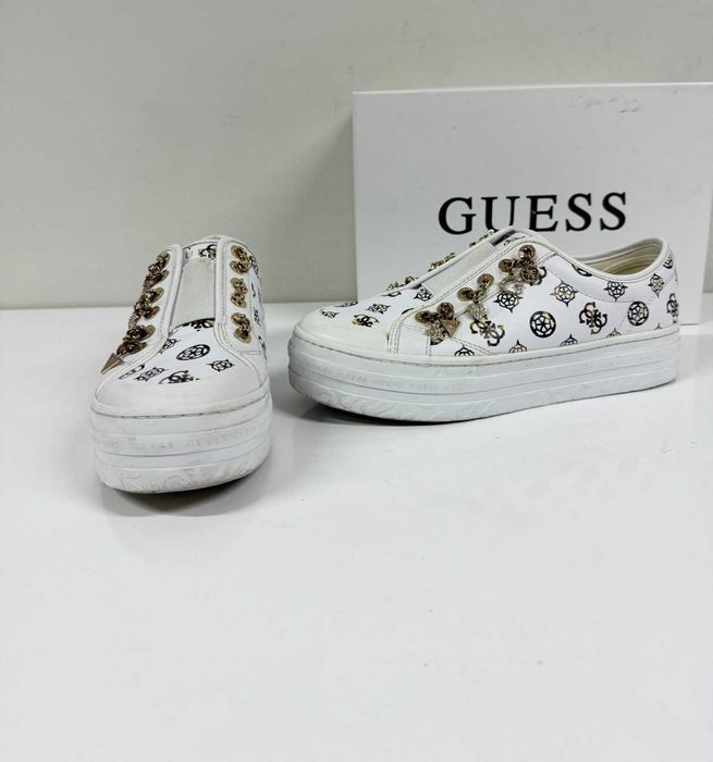 Guess Betrix 2 4G Peony Logo