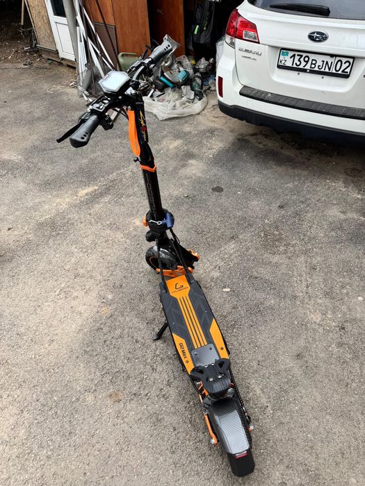 Продам электросамокат kugoo g2 max 2025