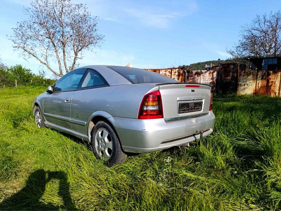 Opel Astra 2.2I 16V Bertone