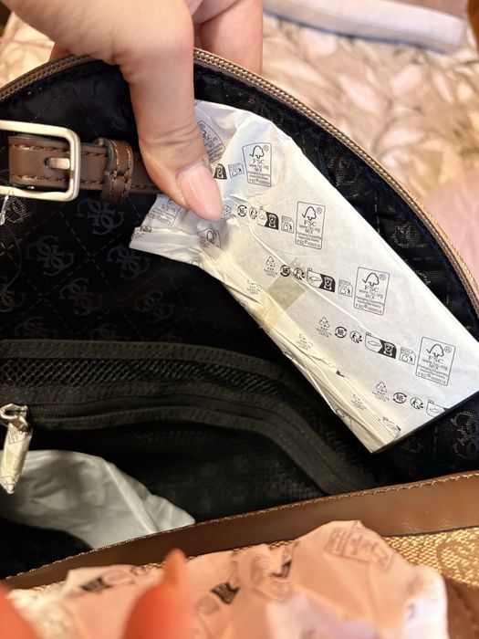 Голяма раница Guess