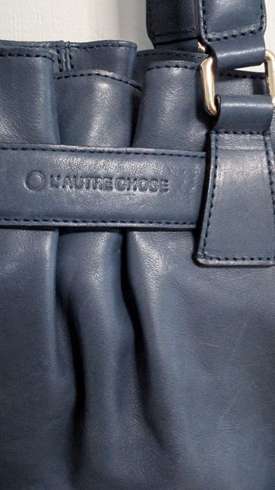 lautr'e chose geanta piele medie