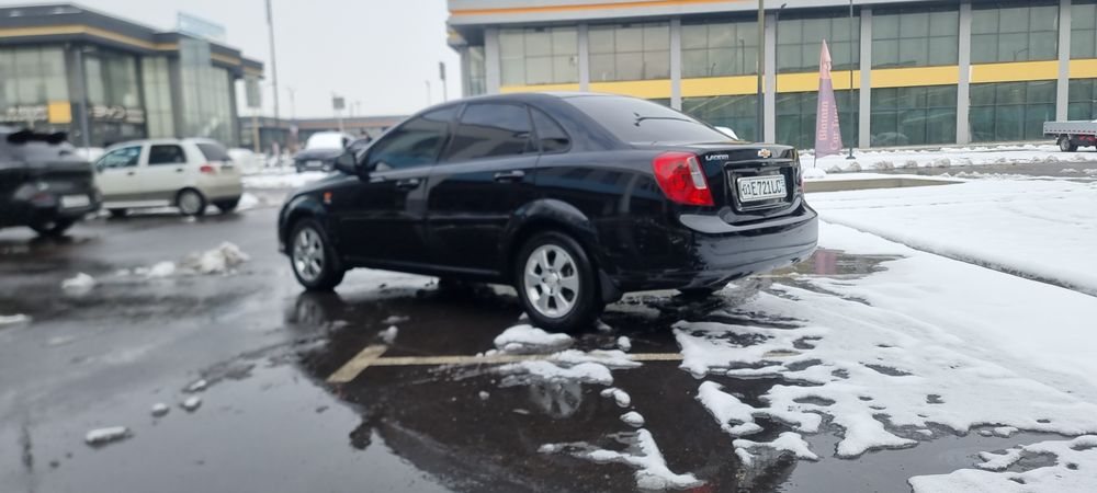 Lacceti 2022 probeg 37.000 km.