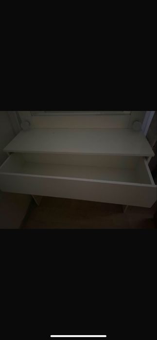 Продам бьюти столик