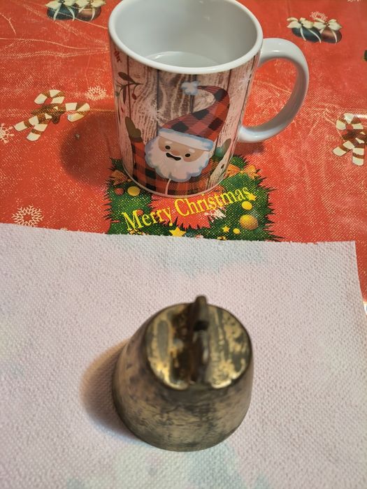 Vind doua clopote ( unu de bronz și unul aliaj )