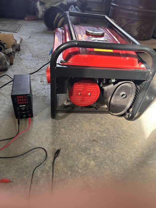 Бензиновый Генератор