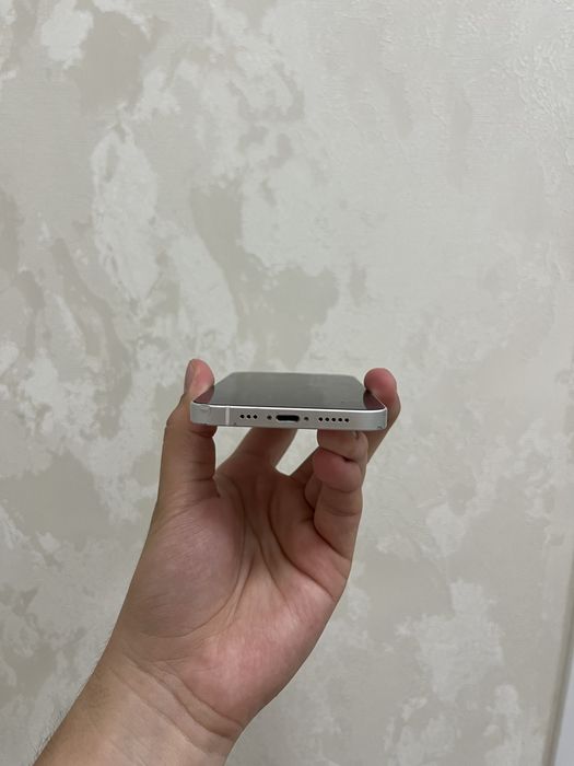 iPHONE 12 White sotiladi