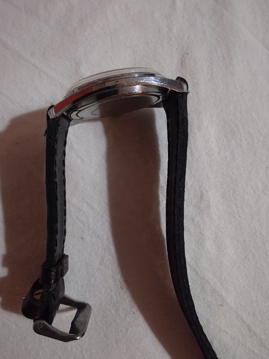 Полет - съветски механичен часовник, а ръчно навиване.