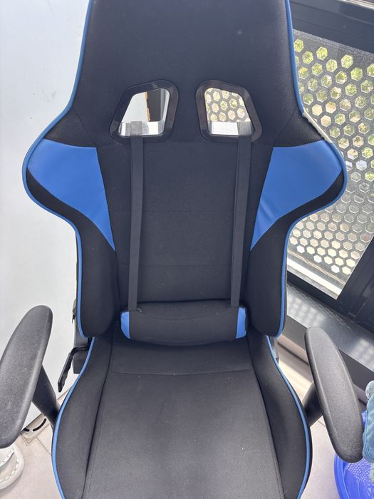 Scaun gaming cu defect