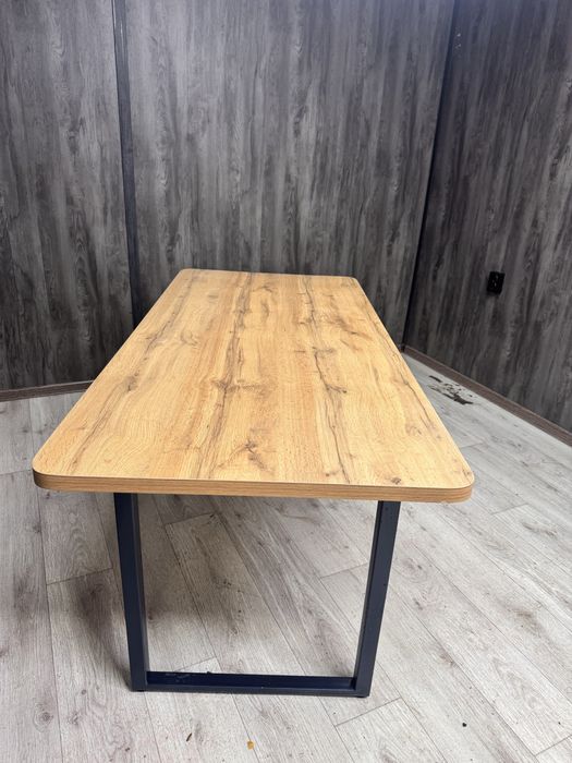 Стол в стиле лофт