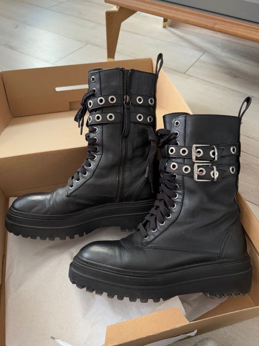 Черни къси боти с цип