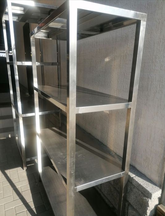 Стеллажи полки из металла