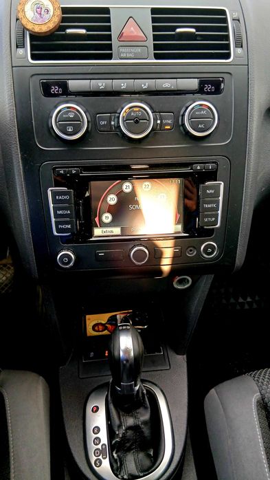VOLKSWAGEN Touran 2013 — imagine 5