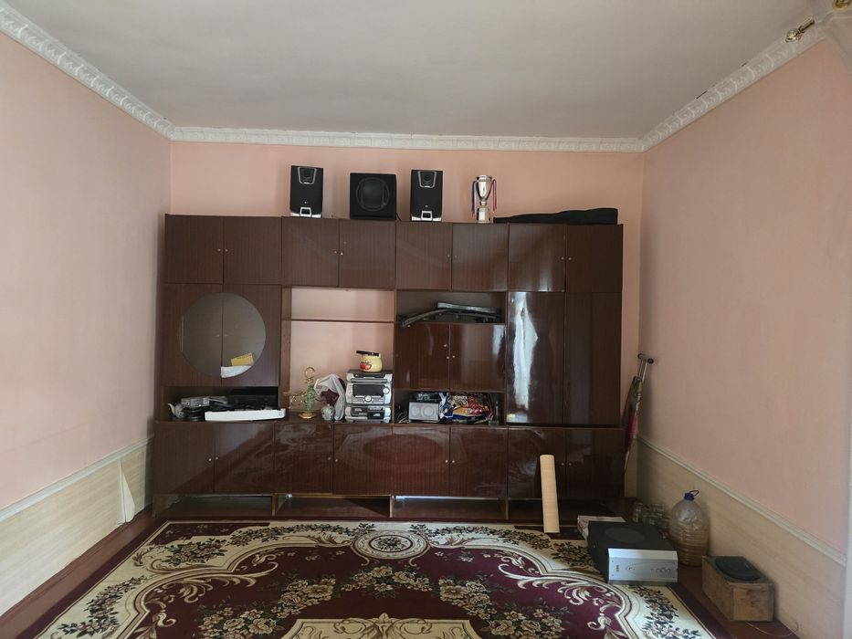 Stenka sotiladi razborniy