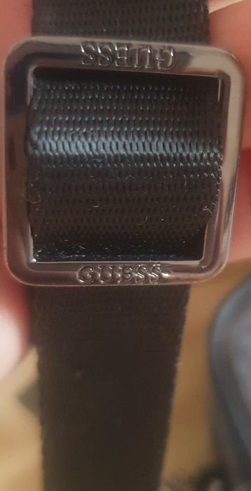 Gentuta de umar Guess