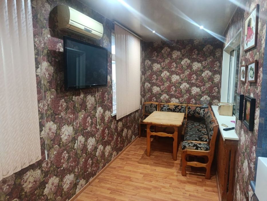 Продаётся кв на Сергели-3 3/3/5.Не торец Чистенькая.Не дорого(82 000&)
