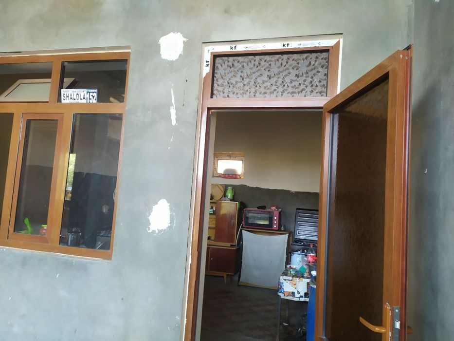 Parkent tumanida shoshilinch uy sotiladi