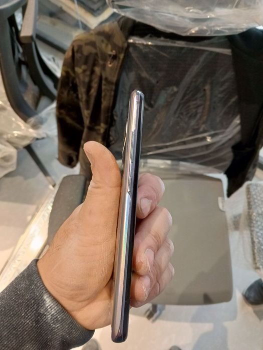 Сотилади продается samsung galaxy s10 5g 512gb