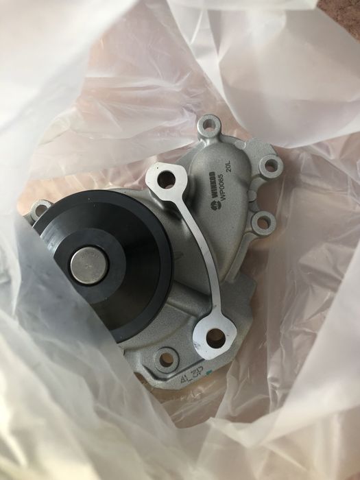 Lezus rx 300 Помпа