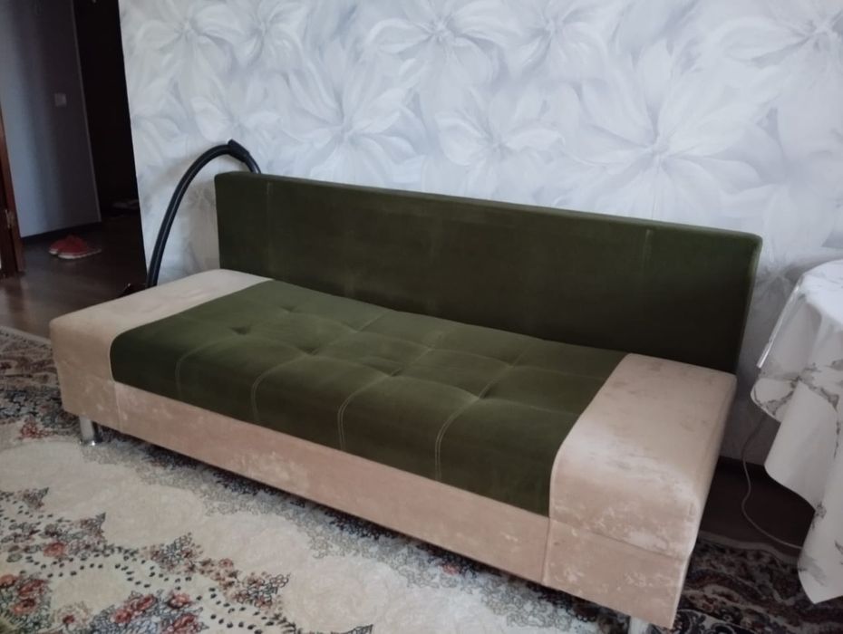 Продам диван в отличном состояний