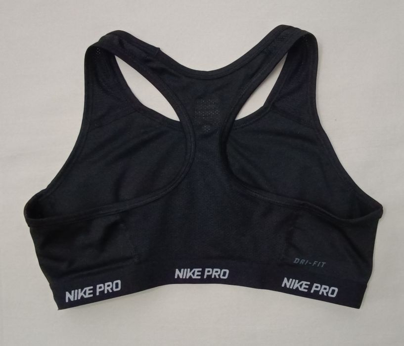 Nike PRO DRI-FIT Bra оригинално бюстие ръст 156-166см Найк спорт черно бюстие тренировки