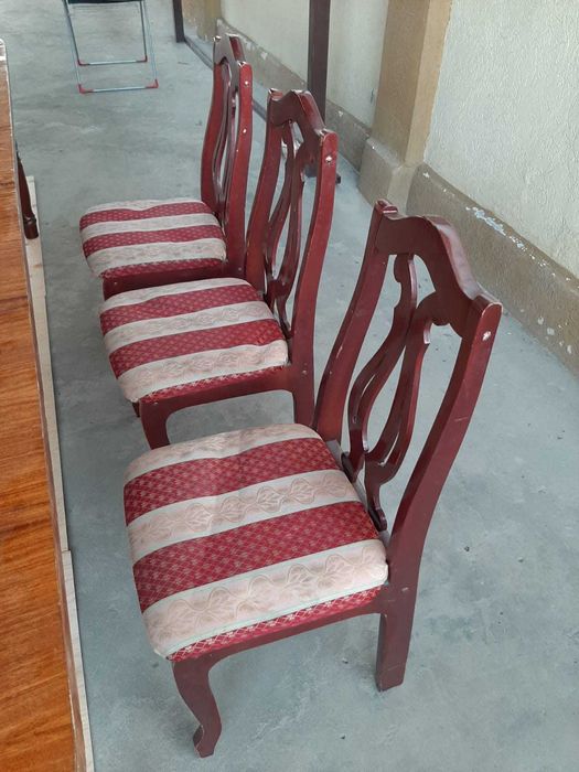 Стол и стулья гостевые для зала