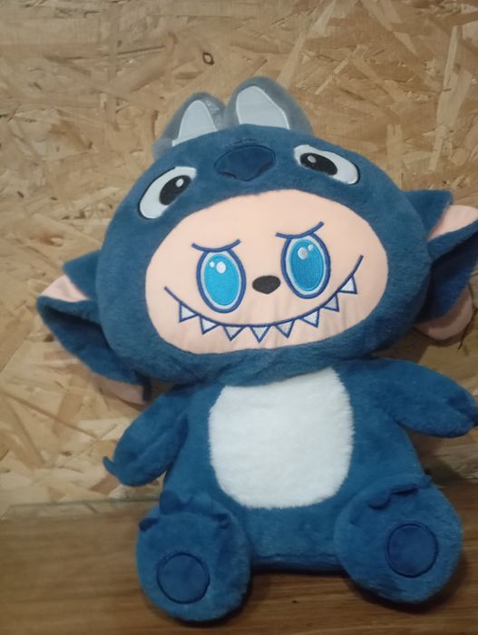 Продам мягки игрушка лабубу , есть одеал