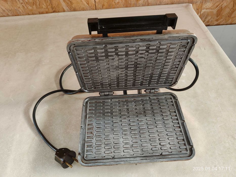 Электровафельница