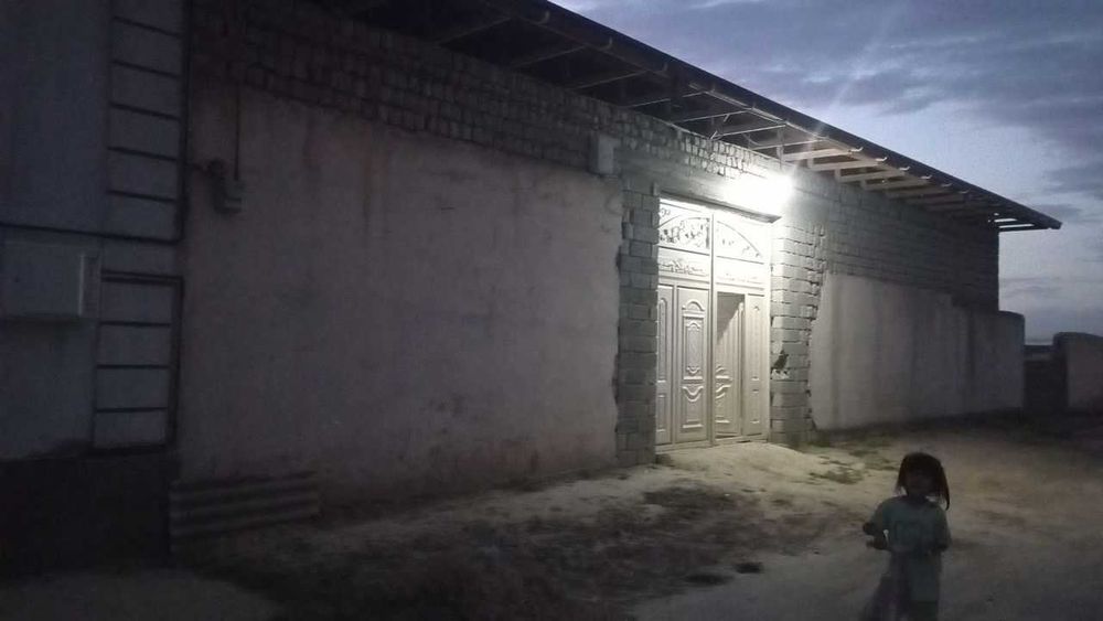 Uchastka uylari bilan