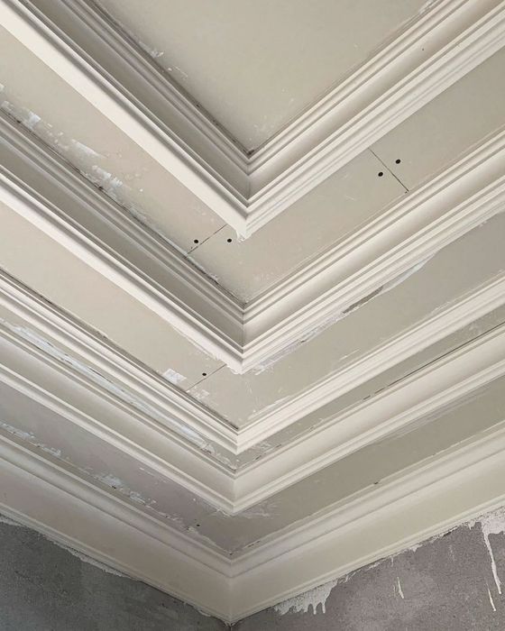 Tiyaga quyib yopishtirish hamyombop narx