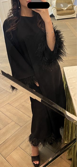 Продам вечернее платье с перьями