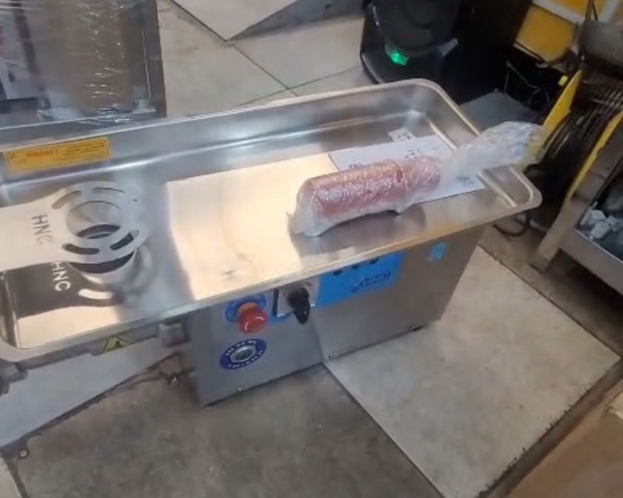 Продаю мясорубку