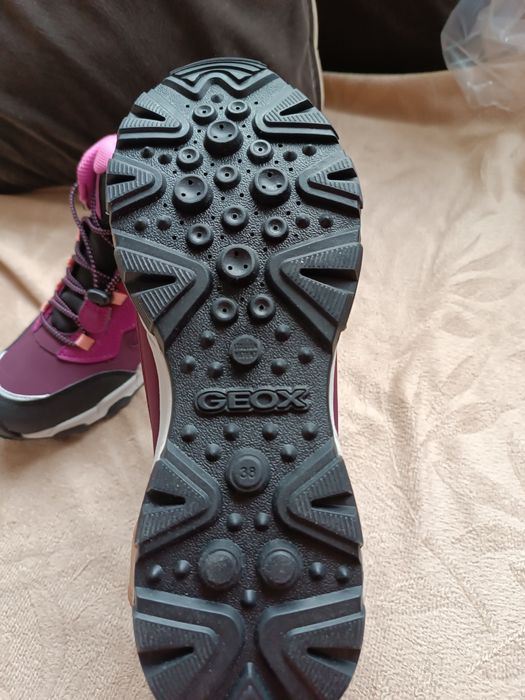 Ново Geox  непромокаеми 38 номер