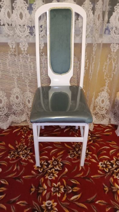 Стулья новые 4 штук