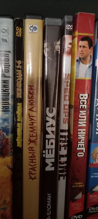 Фильмы разных жанров на DVD дисках