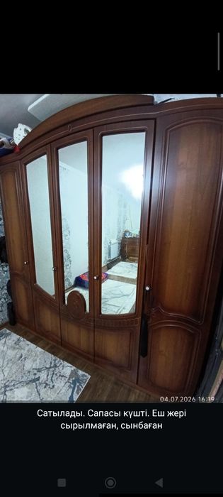 Продам шифонер с тумбами