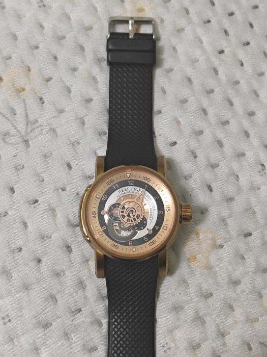 Продам мужские часы Reef Tiger