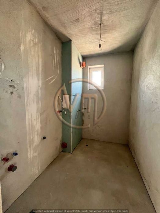 Продава се Тристаен апартамент в Варна, Възраждане 1 - 93 кв.м за 2097 €/кв.м - Снимка #12