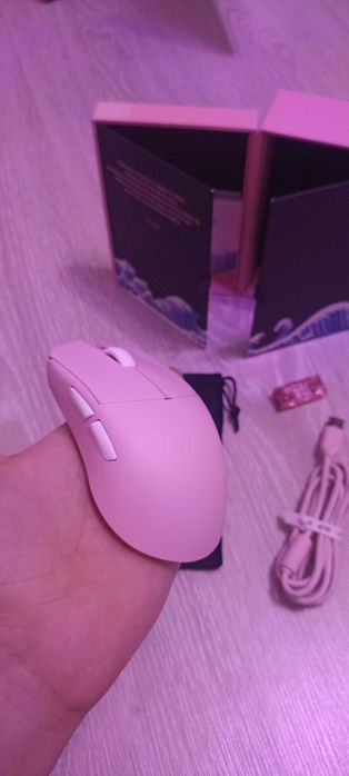 Lamzu atlantis mini champion edition ( Pink )