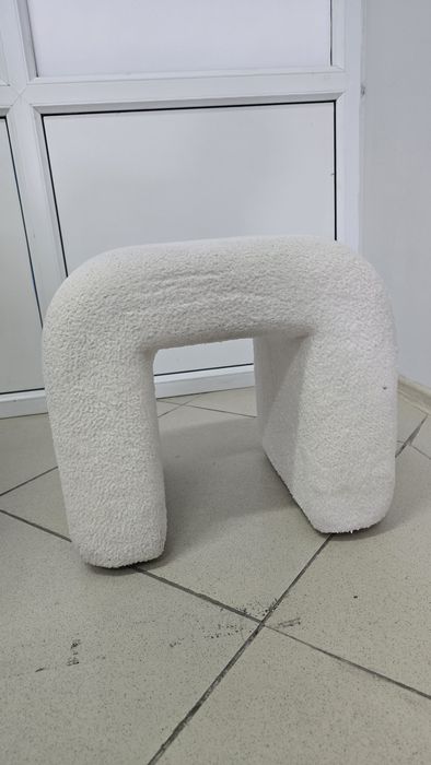 Пуфик белый букле