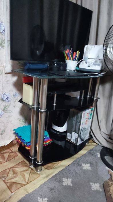 Отдам тумбу под телевизор