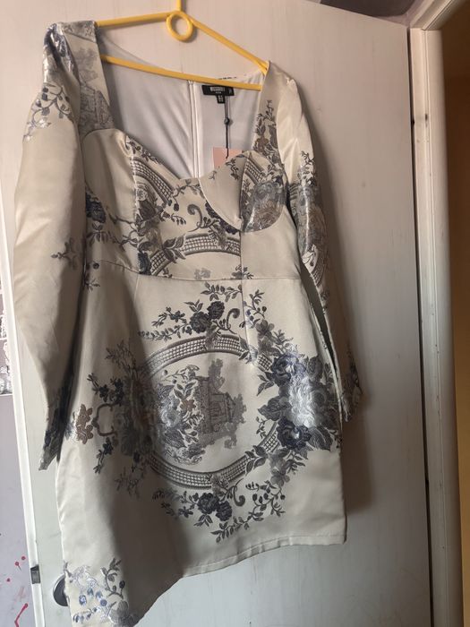 Vand rochie missguided noua cu eticheta