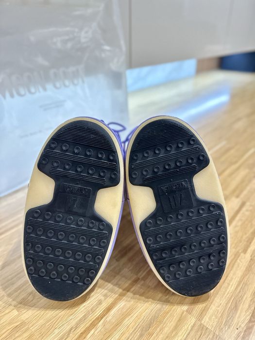 Продават се чисто нови Moon boots 39-41 номер