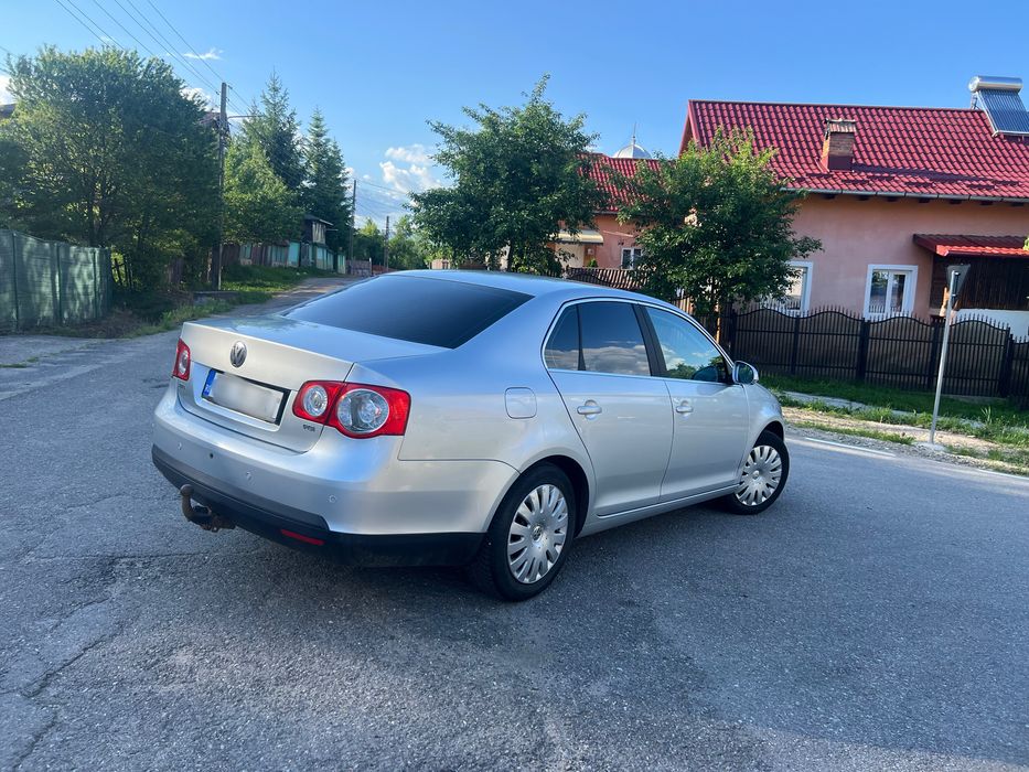 Vand Volkswagen Jetta 1.6 Benzina