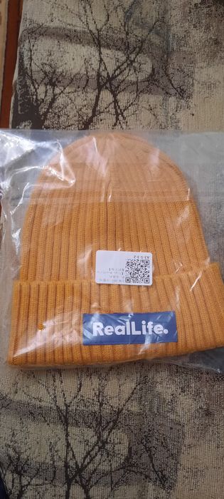 Продам шапки трикотаж