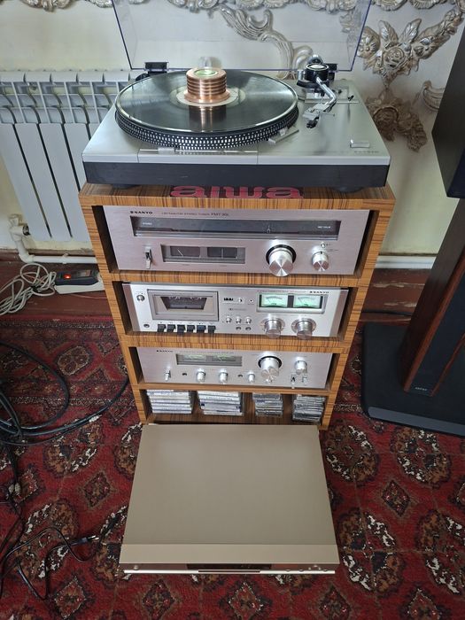 Продам Sanyo 30 серия